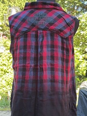 Harley-Davidson Red and Black Plaid Sleeveless Muscle Tee